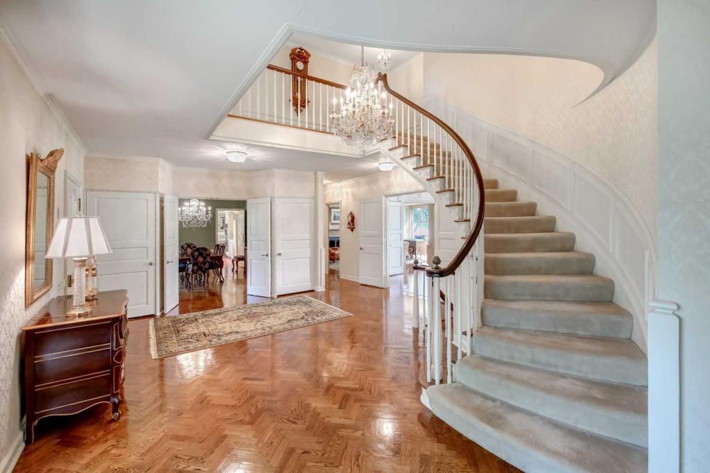 1482 Hunter Drive Medina, MN 55391 - Photo 10 of 28