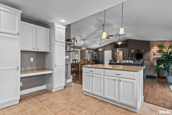 $460,000 | 1115 Lost Tree Drive, Sherman, IL 62684