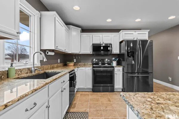 $460,000 | 1115 Lost Tree Drive, Sherman, IL 62684