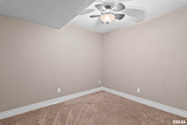 $460,000 | 1115 Lost Tree Drive, Sherman, IL 62684