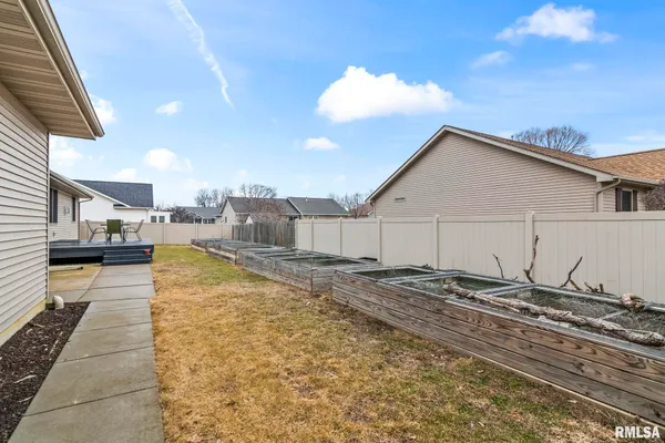 $460,000 | 1115 Lost Tree Drive, Sherman, IL 62684