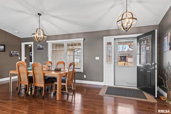 $460,000 | 1115 Lost Tree Drive, Sherman, IL 62684