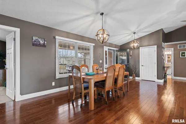 $460,000 | 1115 Lost Tree Drive, Sherman, IL 62684