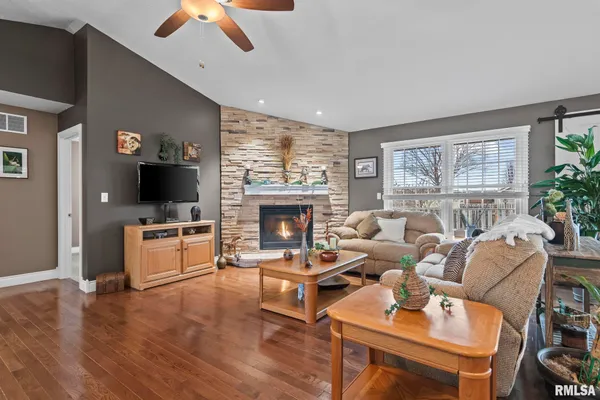 $460,000 | 1115 Lost Tree Drive, Sherman, IL 62684