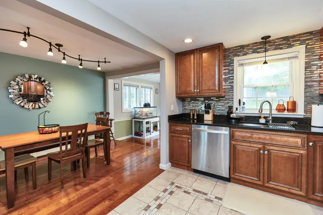 $3,850 | 52 Jonathan Lane, Manchester, NH 03104