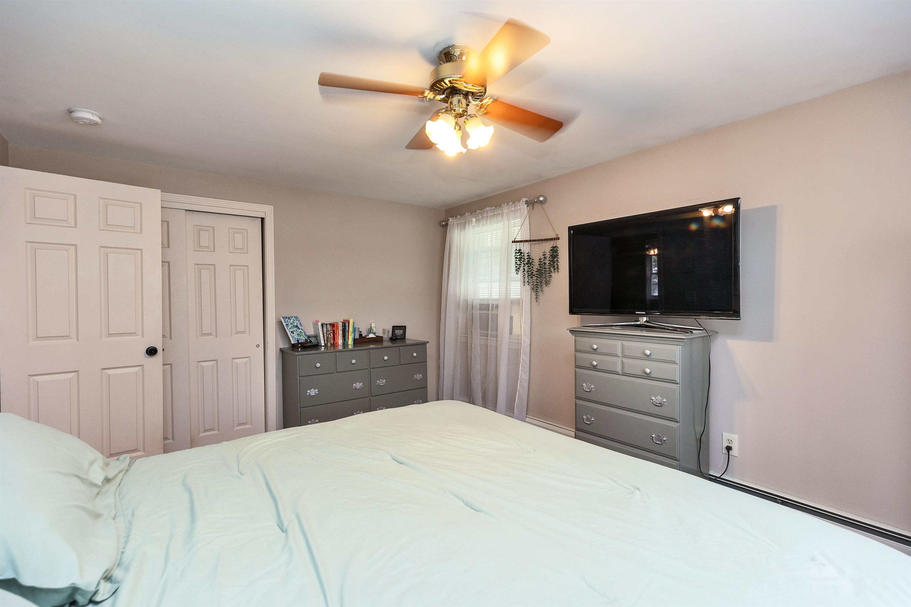 52 Jonathan Lane Manchester, NH 03104 - Photo 21 of 55