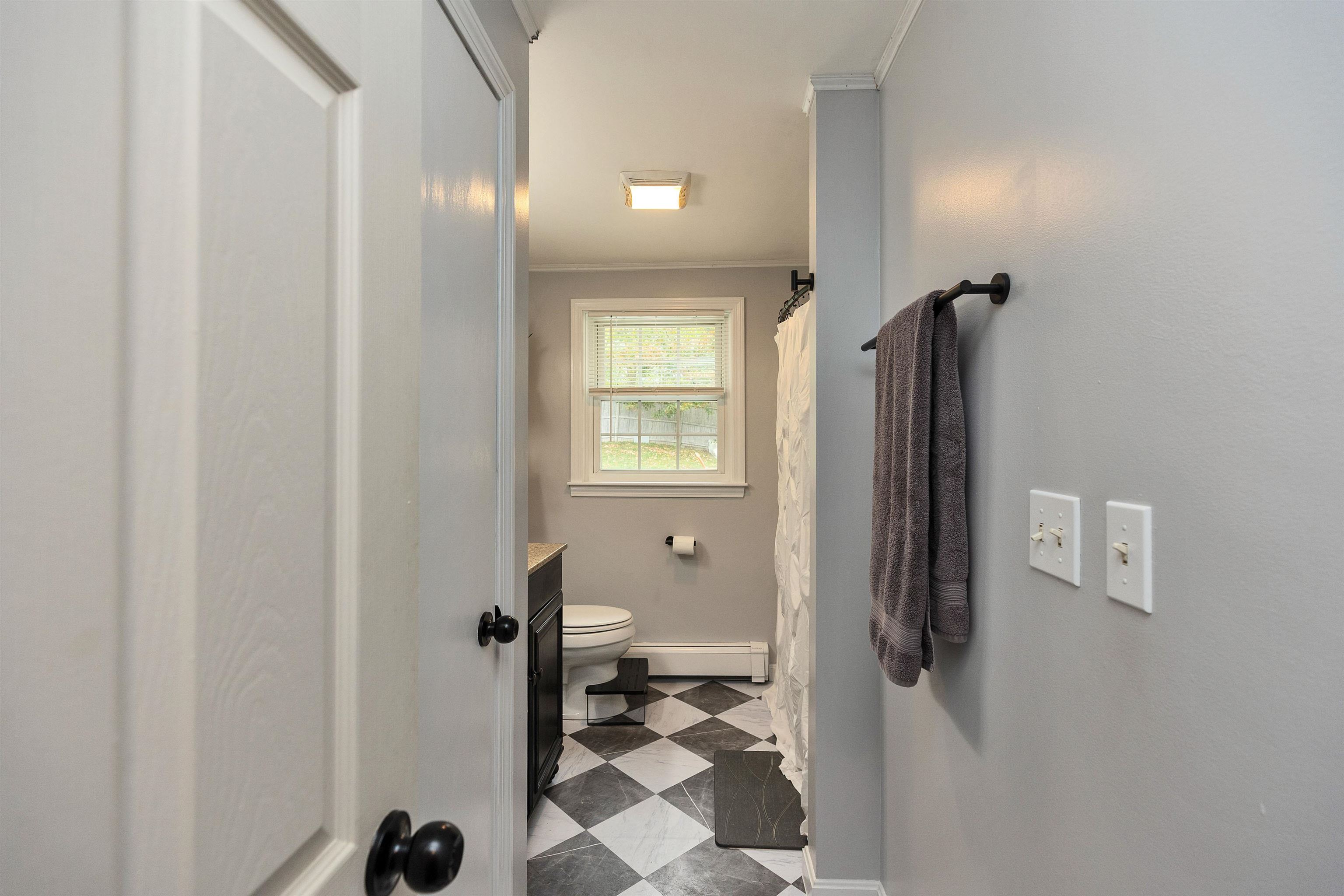 52 Jonathan Lane Manchester, NH 03104 - Photo 34 of 55