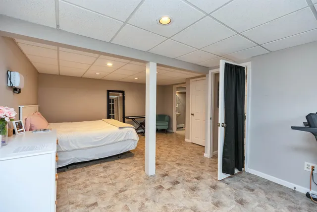 $3,850 | 52 Jonathan Lane, Manchester, NH 03104