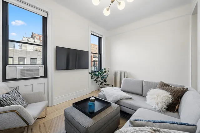 $1,150,000 | 231 West 21st Street, Unit 5C | Chelsea
