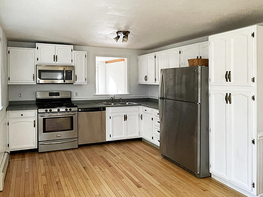 178 Lower Cross Road Nobleboro, ME 04555 - Photo 19 of 50 Kitchen