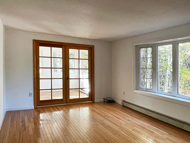 $399,000 | 178 Lower Cross Road, Nobleboro, ME 04555