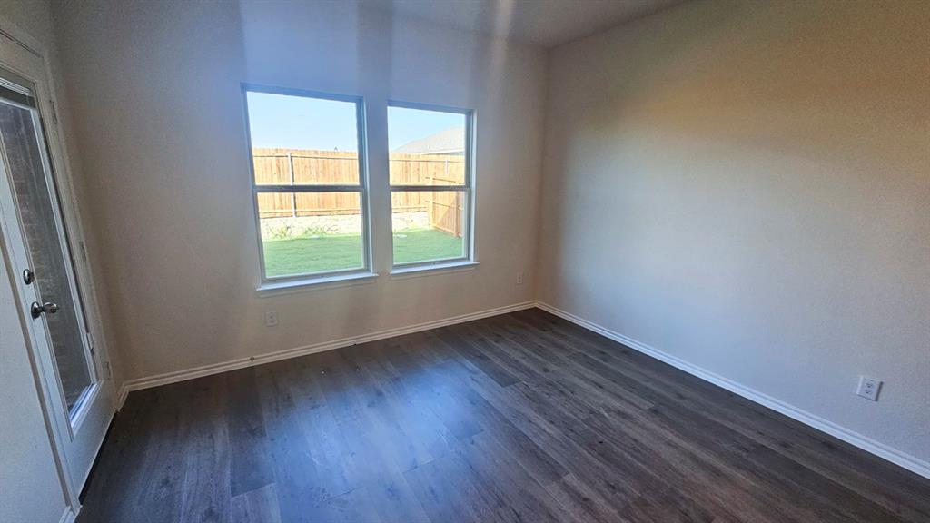 228 Pheasant Run Road Terrell, TX 75160 - Photo 8 of 17