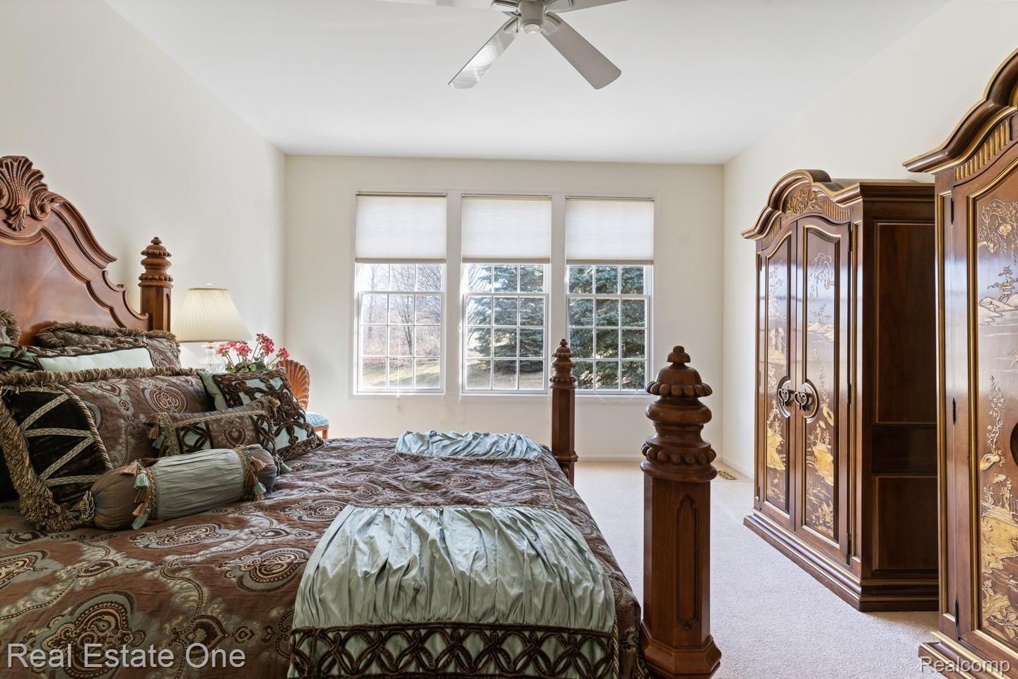 1107 Rock Valley Drive Rochester, MI 48307 - Photo 16 of 37 DSC05197.jpg