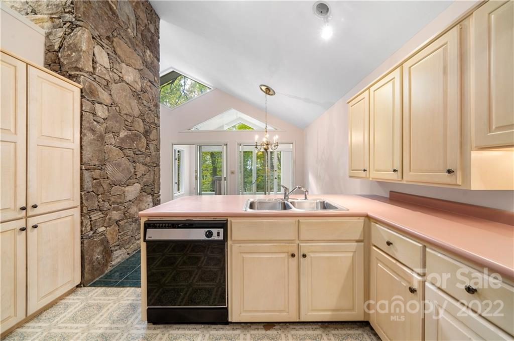 592 Mouzon Road Waynesville, NC 28785 - Photo 9 of 38 a view of a kitchen with electric appliances