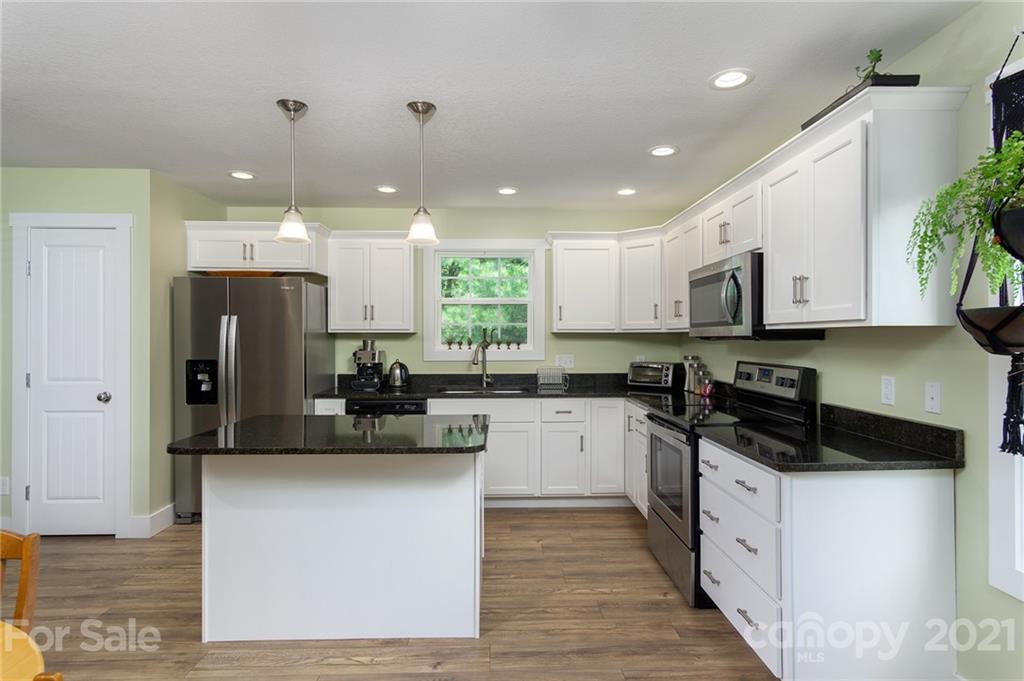 1108 Alexander Road Leicester, NC 28748 - Photo 11 of 30 Gallery Image 11