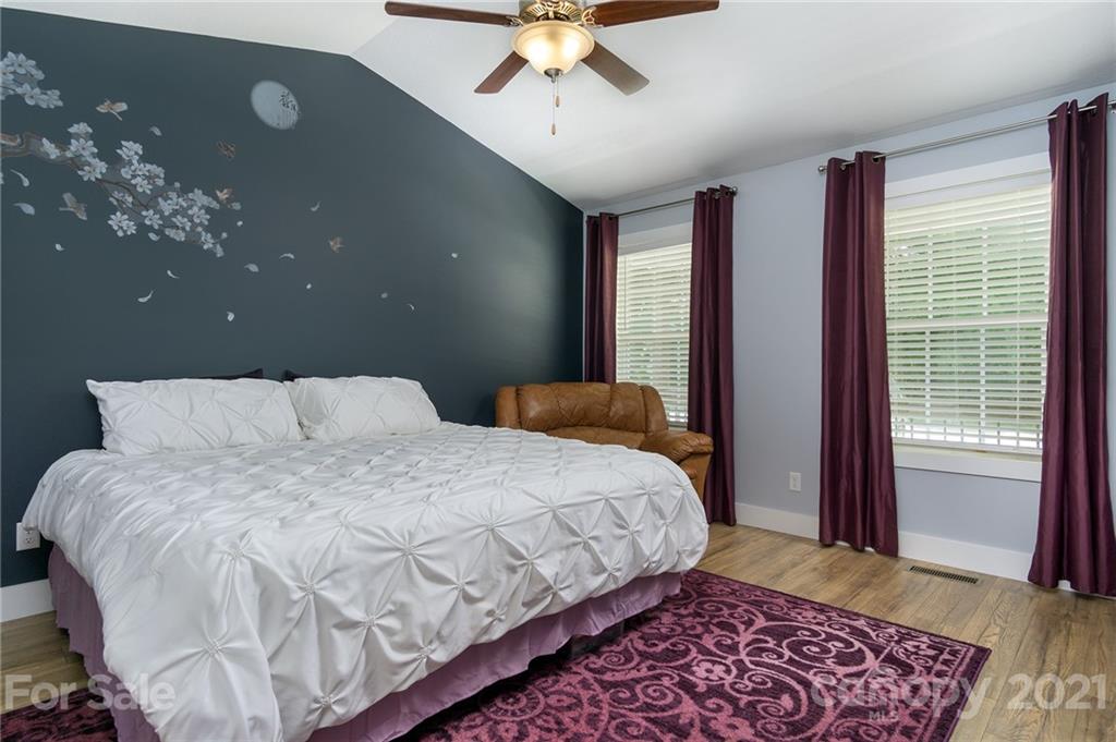 1108 Alexander Road Leicester, NC 28748 - Photo 13 of 30 Gallery Image 13