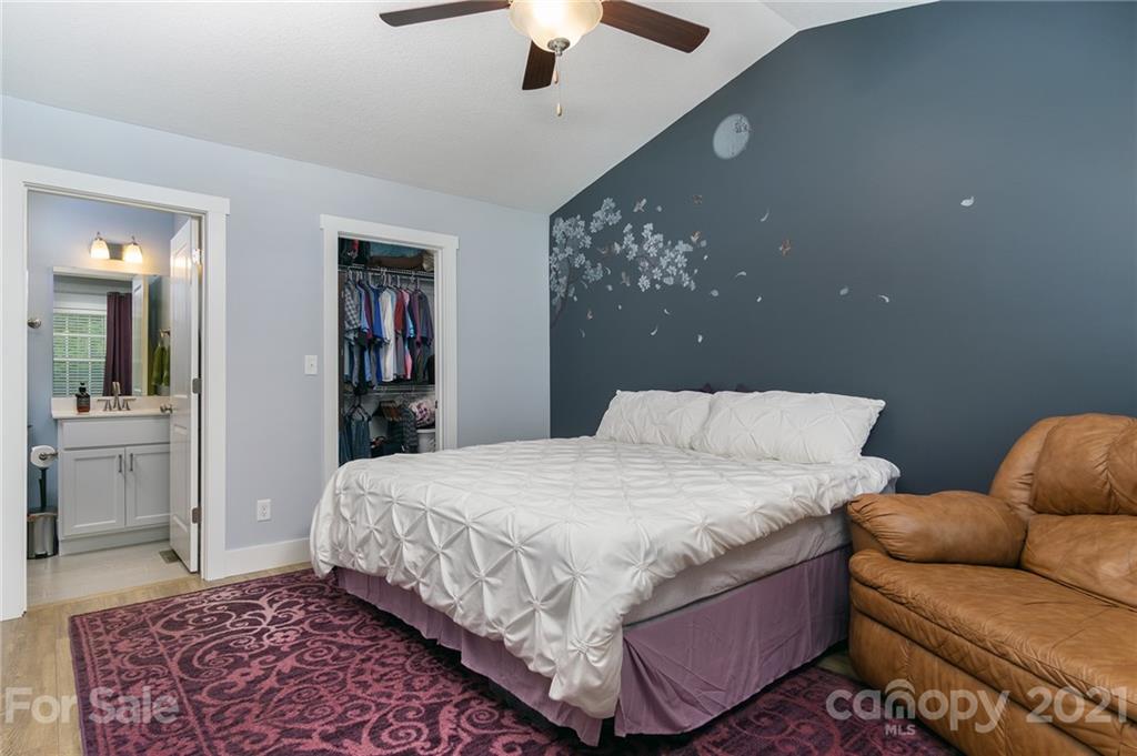 1108 Alexander Road Leicester, NC 28748 - Photo 14 of 30 Gallery Image 14