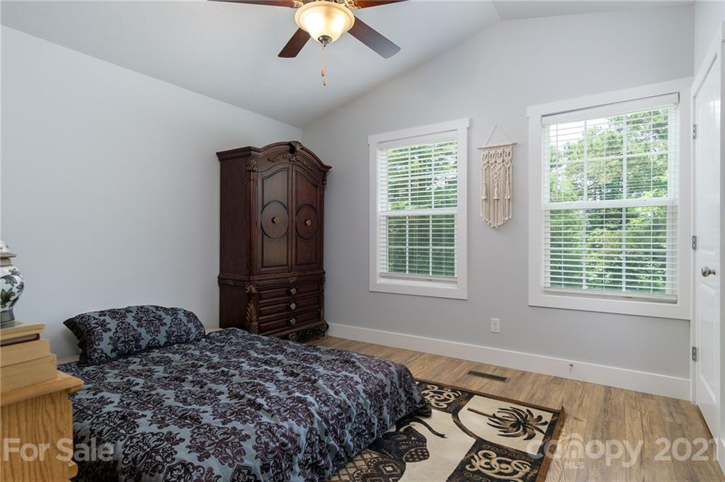 1108 Alexander Road Leicester, NC 28748 - Photo 17 of 30 Gallery Image 17