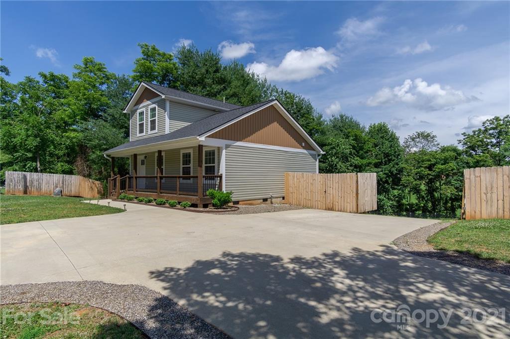 1108 Alexander Road Leicester, NC 28748 - Photo 21 of 30 Gallery Image 21