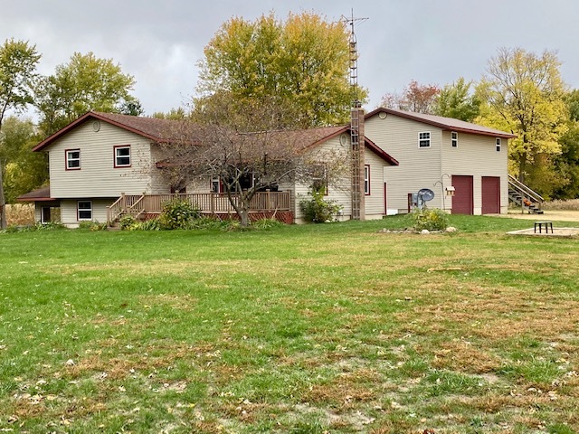 926 McCoy Road Amboy, IL 61310 - Photo 5 of 25 a front view of house with yard