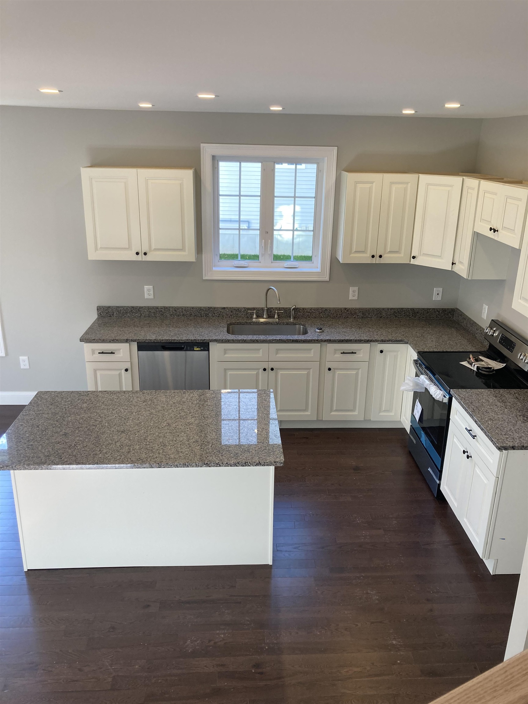 71 Cedar Street, Unit 2 Hopkinton, NH 03229 - Photo 11 of 25