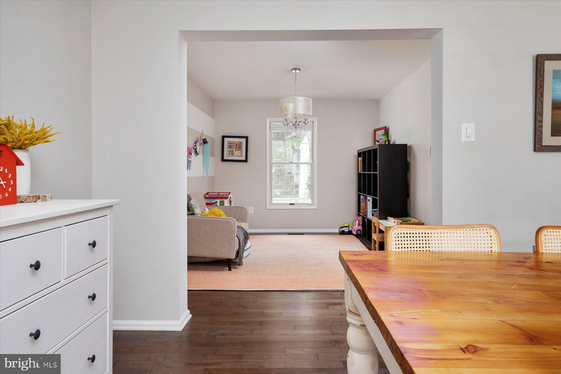 304 Pytchley Run Annapolis, MD 21403 - Photo 12 of 41 dining room looking into "play room"