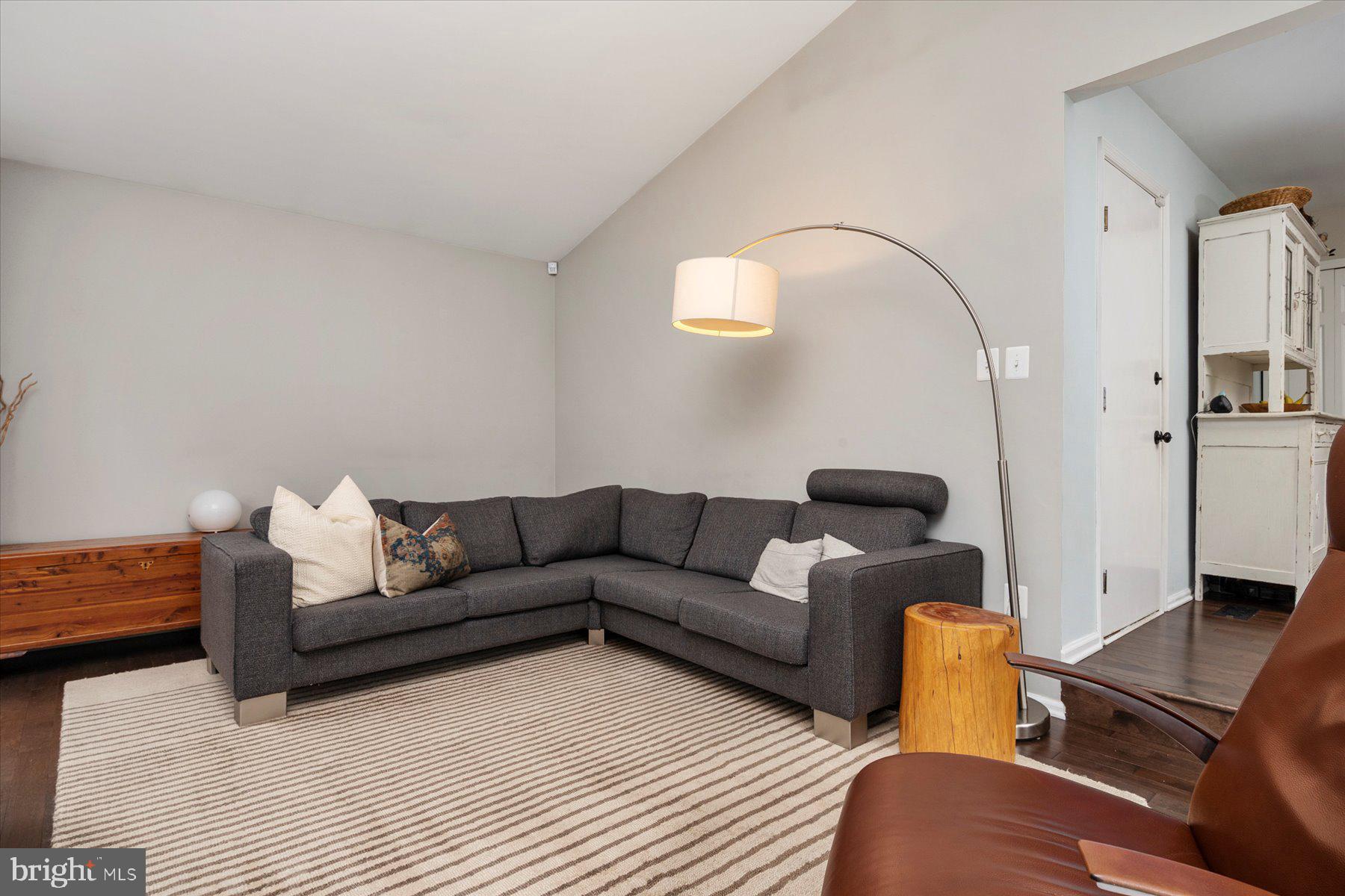 304 Pytchley Run Annapolis, MD 21403 - Photo 6 of 41 Living