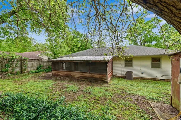 $115,000 | 1916 Edison Street, Danville, IL 61832