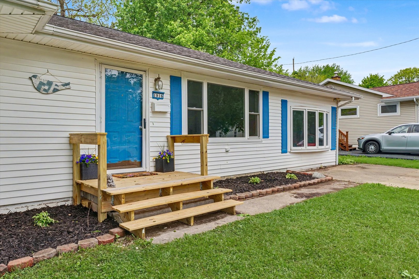 1916 Edison Street Danville, IL 61832 - Photo 5 of 29