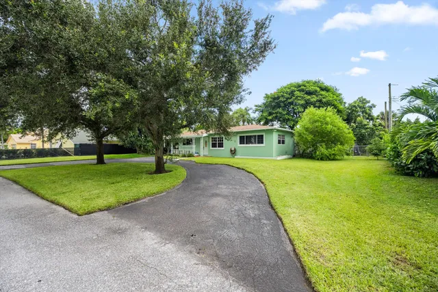 $950,000 | 6400 Carambola Circle, West Palm Beach, FL 33406