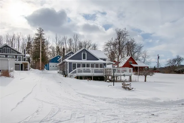 $529,900 | 11604 Tompkins Point Road, Huron, NY 14590