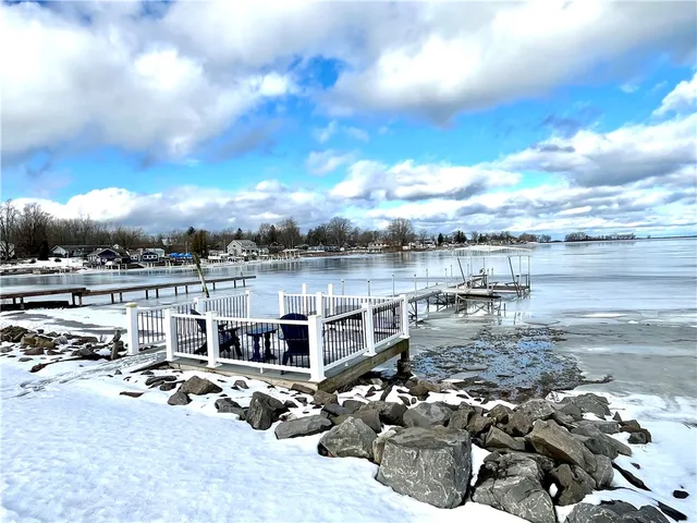 $529,900 | 11604 Tompkins Point Road, Huron, NY 14590