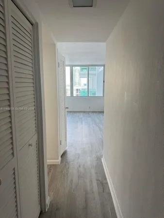 $2,300 | 1000 West Avenue, Unit 1501, Miami Beach, FL 33139