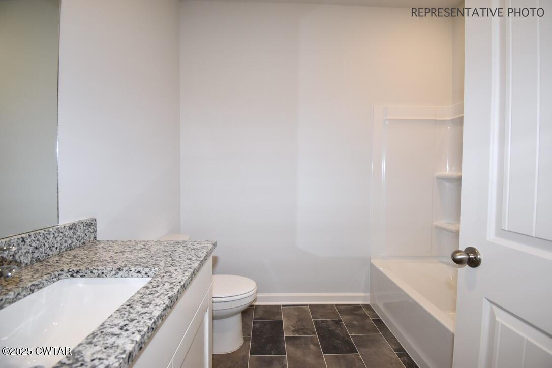 101 Shiloh Springs Jackson, TN 38305 - Photo 15 of 25 Bathroom 2