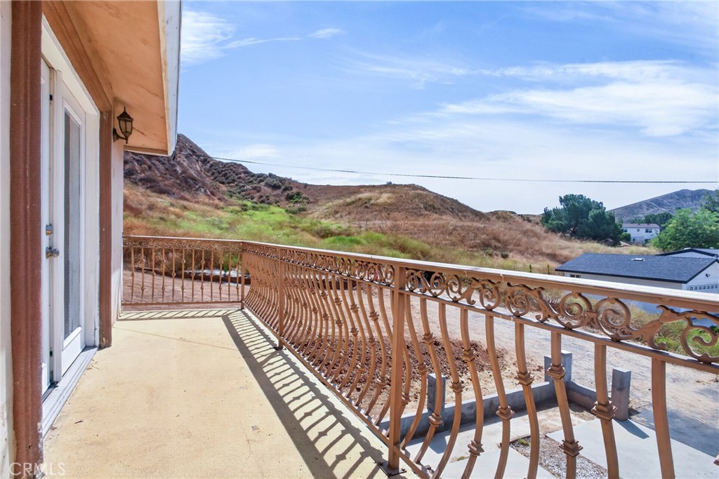 29631 Silver Street Castaic, CA 91384 - Photo 19 of 36 Balcony off the primary with great views