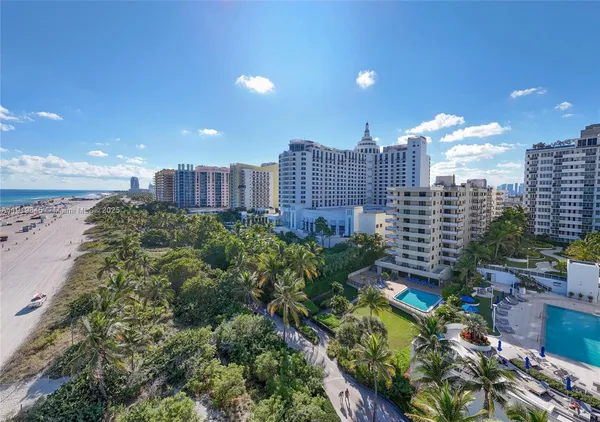 $700,000 | 1621 Collins Avenue, Unit 802, Miami Beach, FL 33139