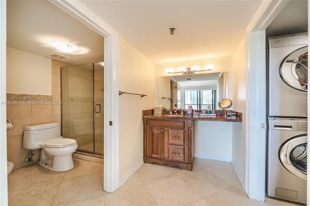 $725,000 | 1621 Collins Avenue, Unit 802, Miami Beach, FL 33139