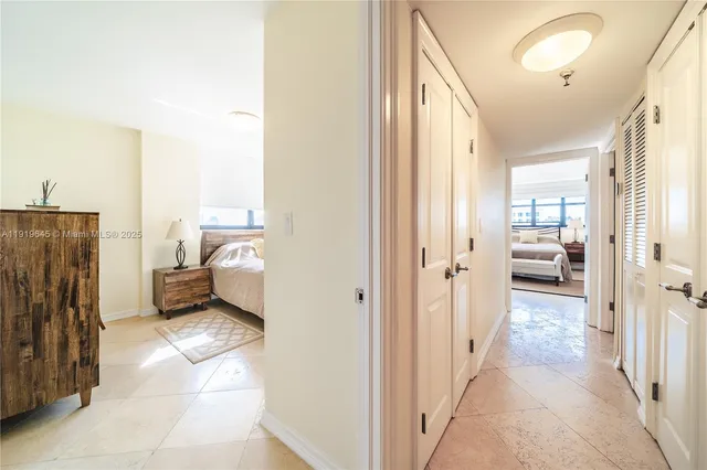 $725,000 | 1621 Collins Avenue, Unit 802, Miami Beach, FL 33139