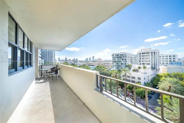 $725,000 | 1621 Collins Avenue, Unit 802, Miami Beach, FL 33139