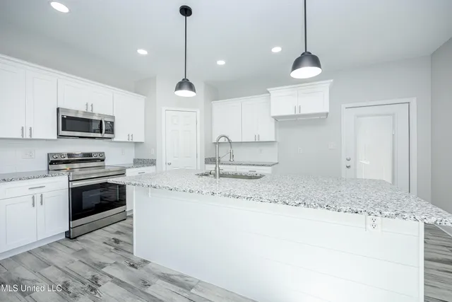 $279,975 | 700 Peach Street, Ocean Springs, MS 39564