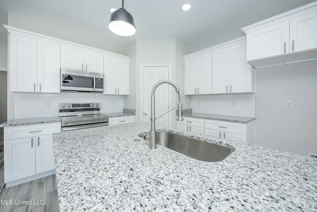 $279,975 | 700 Peach Street, Ocean Springs, MS 39564