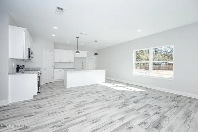 $279,975 | 700 Peach Street, Ocean Springs, MS 39564