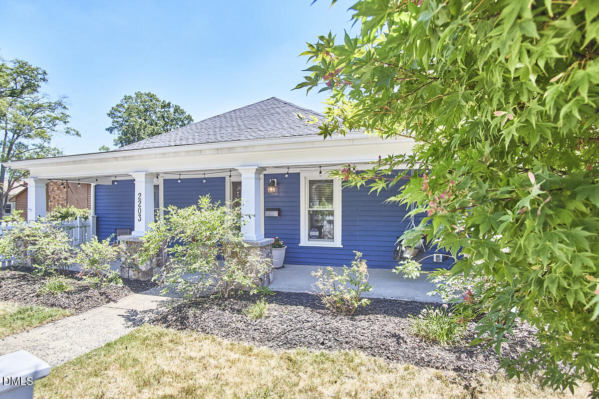 2203 Chapel Hill Road Durham, NC 27707 - Photo 6 of 61