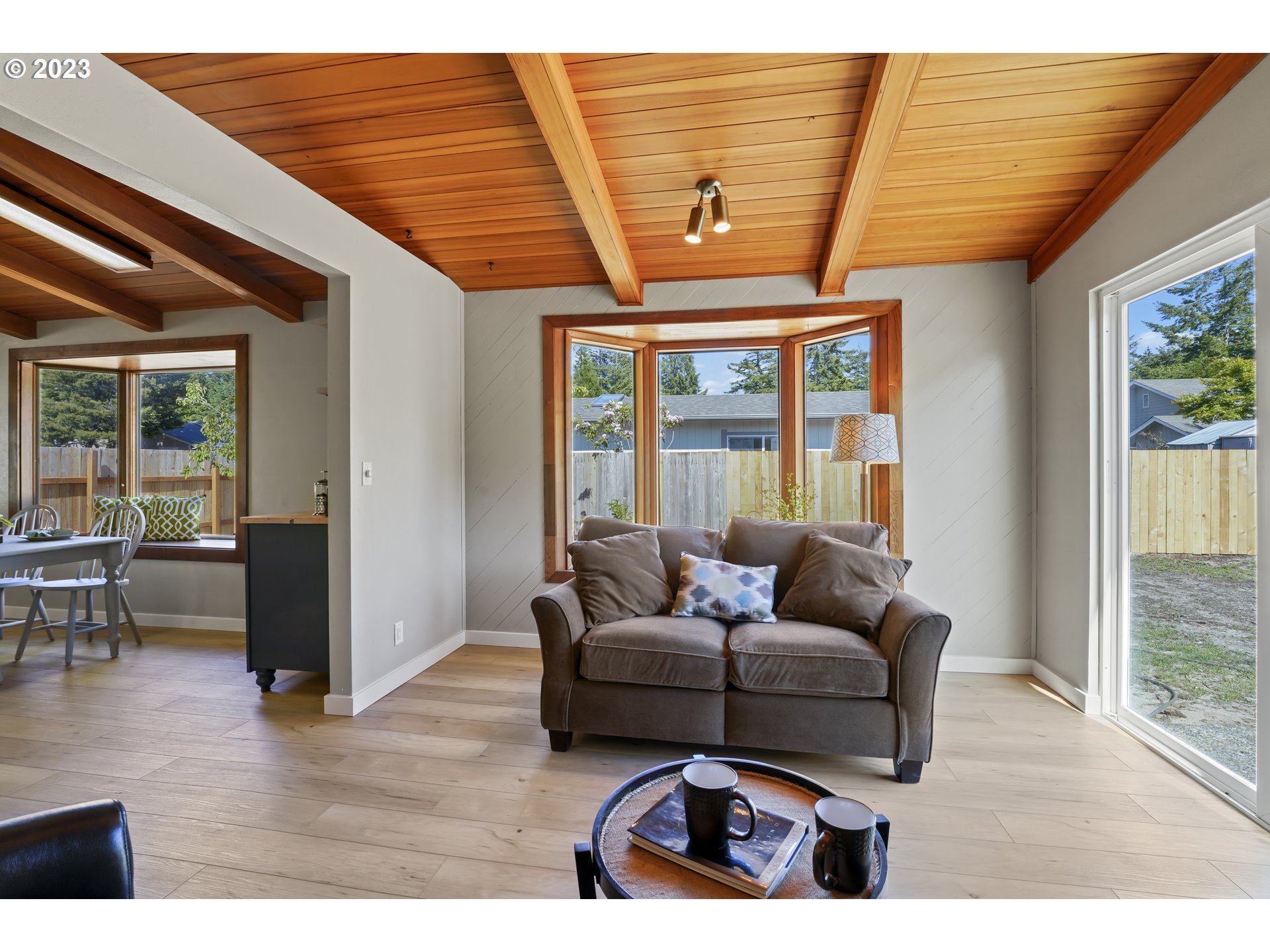 2232 24th Street Florence, OR 97439 - Photo 20 of 38 a living room with furniture