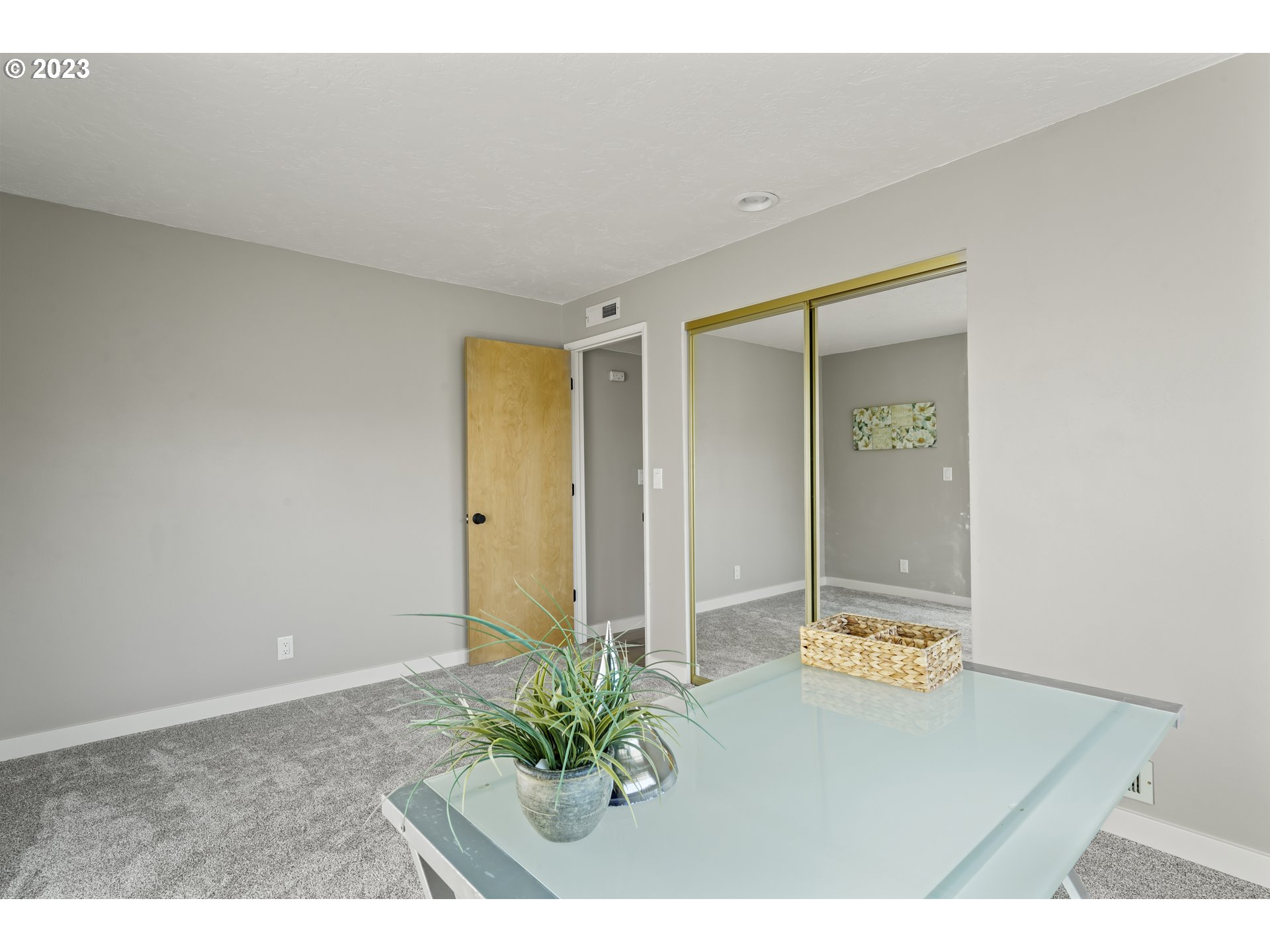 2232 24th Street Florence, OR 97439 - Photo 22 of 38 a view of an entryway