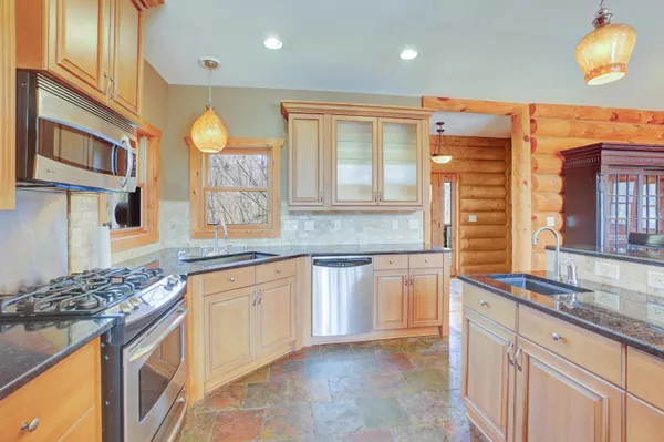 $1,799,900 | 34025 Venice Park Road, Summit, WI 53018