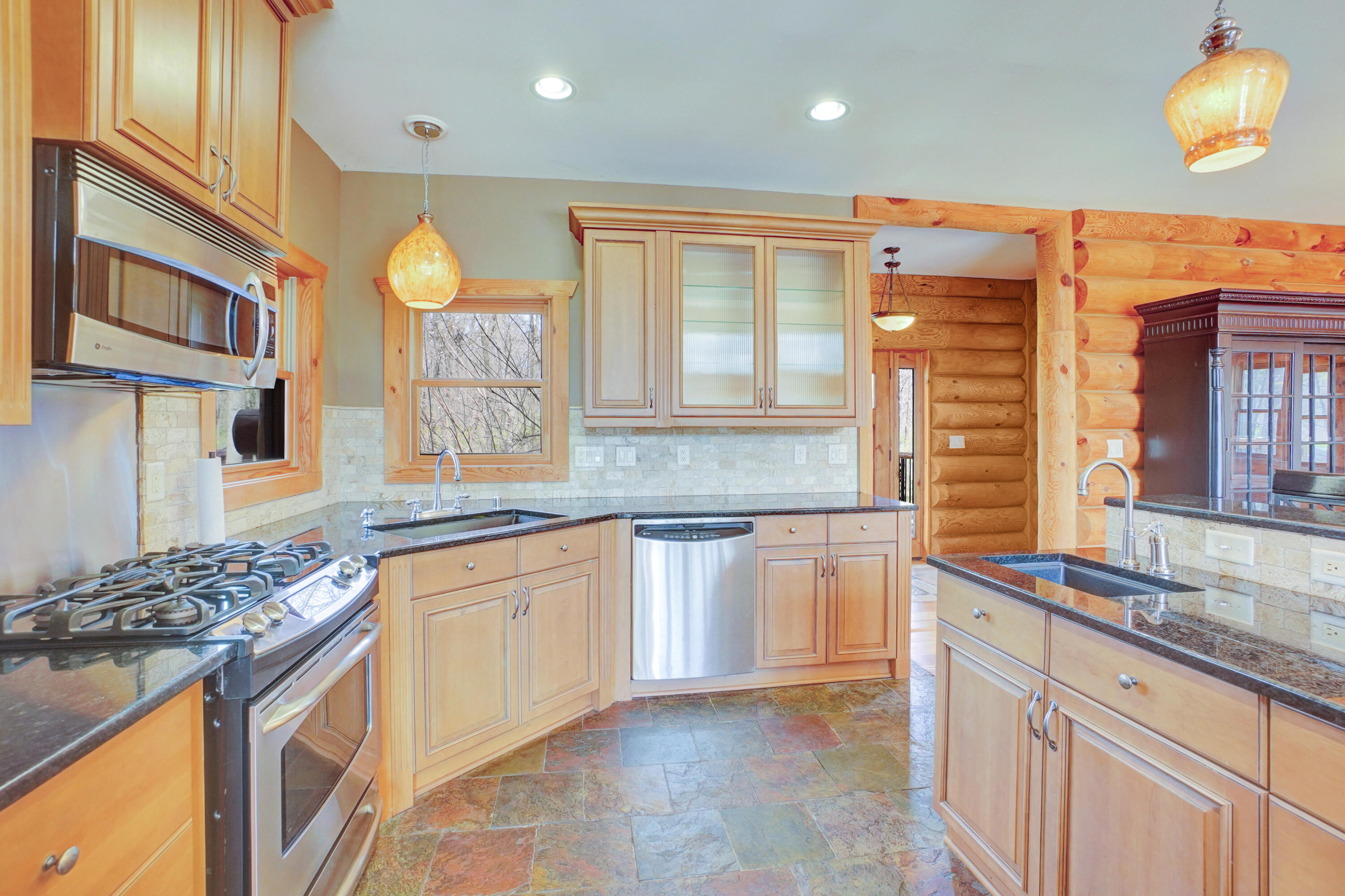 34025 Venice Park Road Summit, WI 53018 - Photo 18 of 47 Kitchen