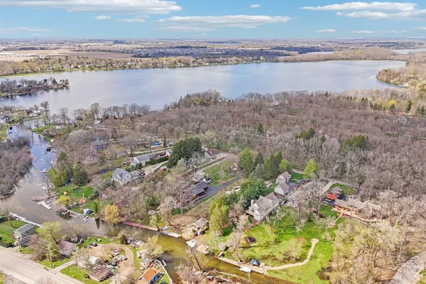$1,799,900 | 34025 Venice Park Road, Summit, WI 53018