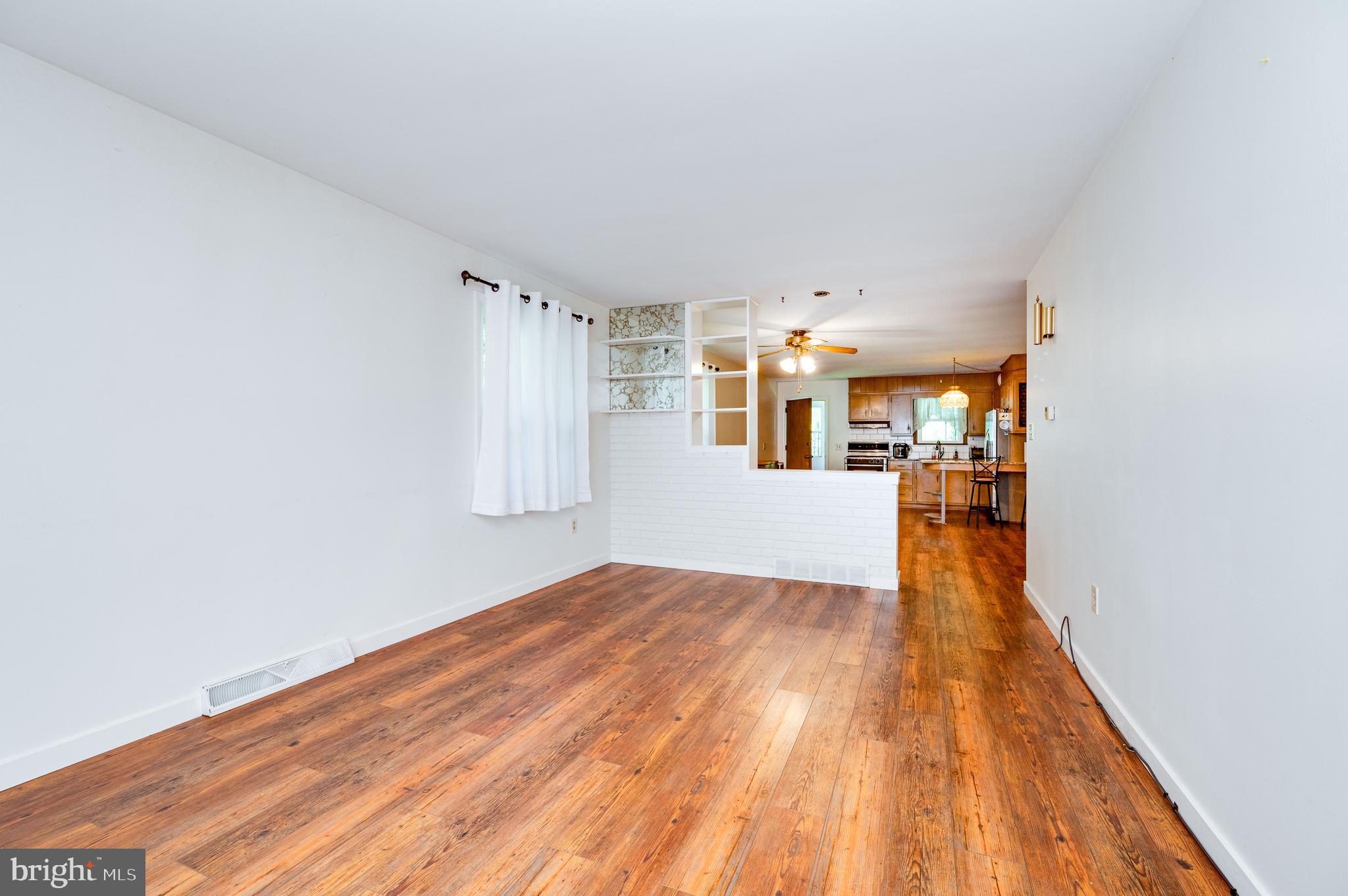 410 Friedensburg Road Reading, PA 19606 - Photo 4 of 38