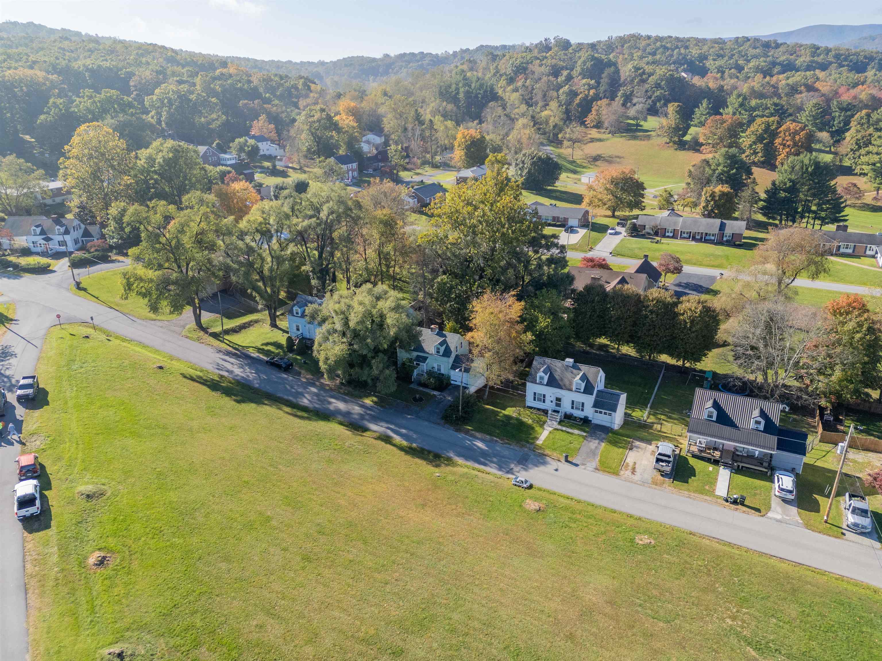 604 Fort Branch Road Pearisburg, VA 24134 - Photo 4 of 62 Gallery Image 4